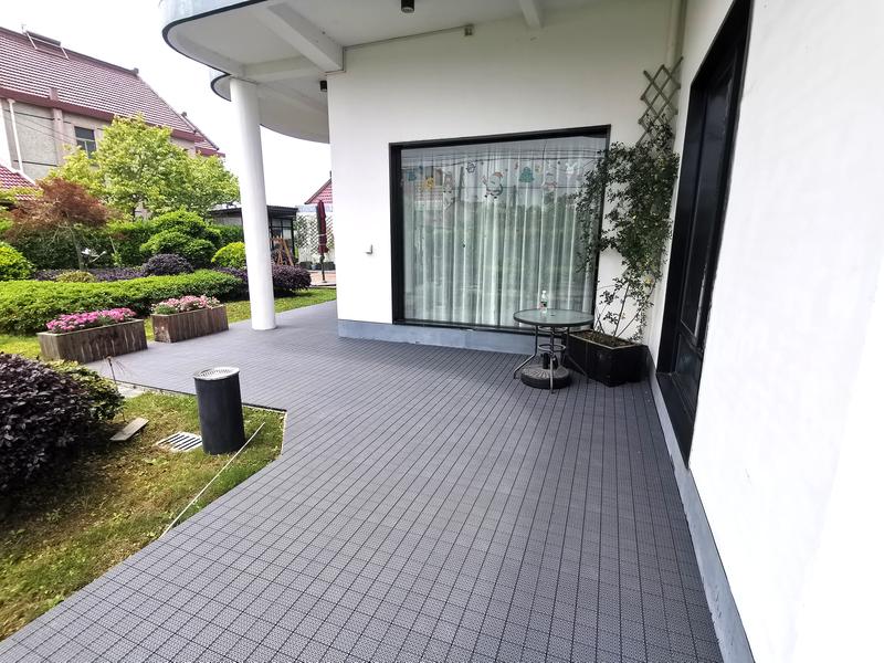 上海别墅走廊拼装运动地板铺装工程